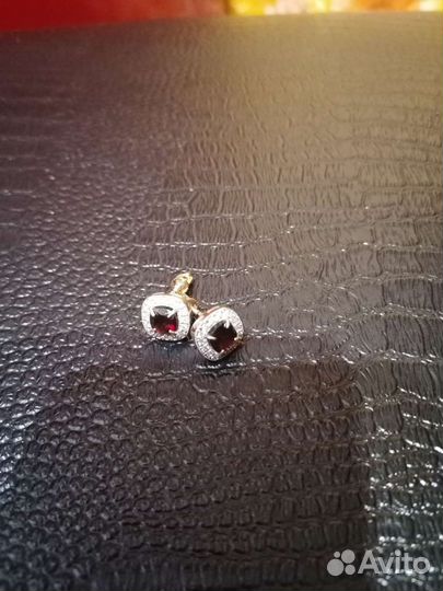 Золотые серьги