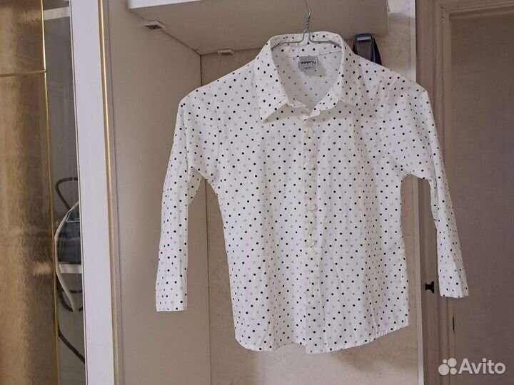 Белые рубашки на мальчика 4 штуки