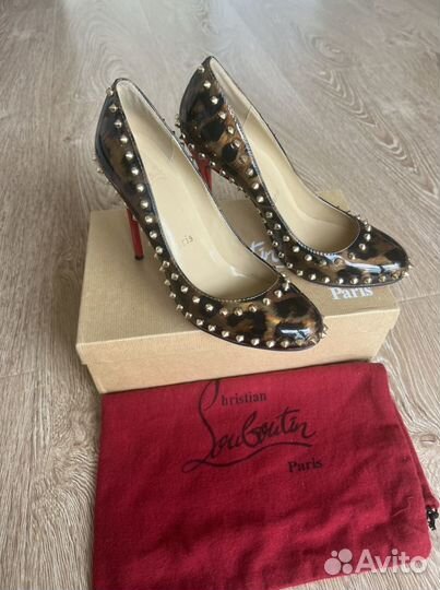 Туфли Louboutin с шипами