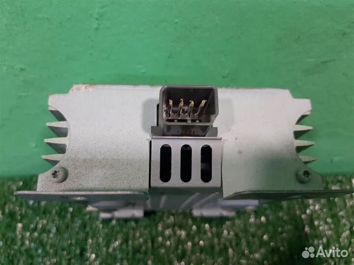 Усилитель акустической системы Dodge Caliber PM 2