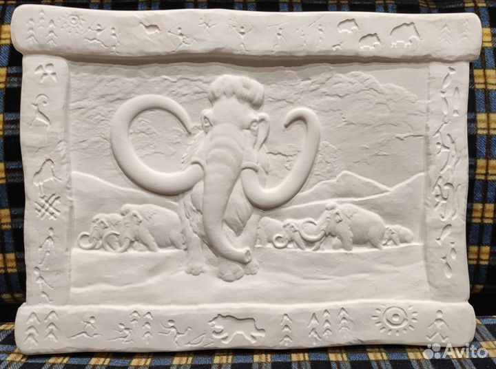 Гипсовое панно / барельеф Мамонты