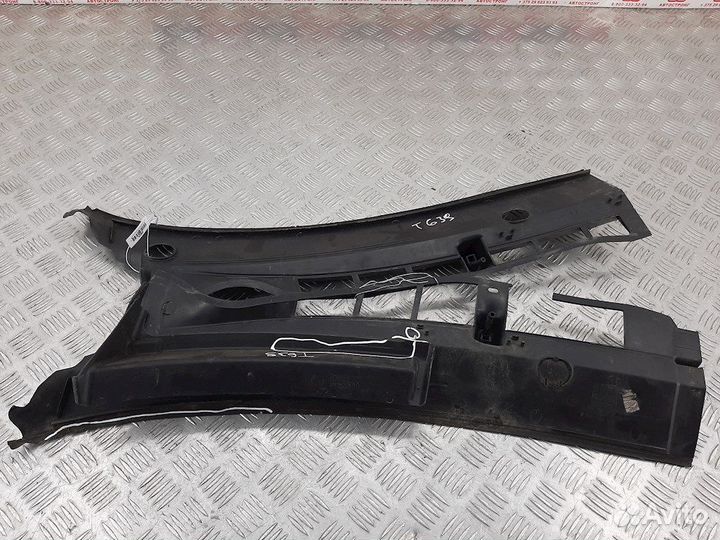 Дождевик (жабо) для Skoda Octavia 1U 1U0819403CB41