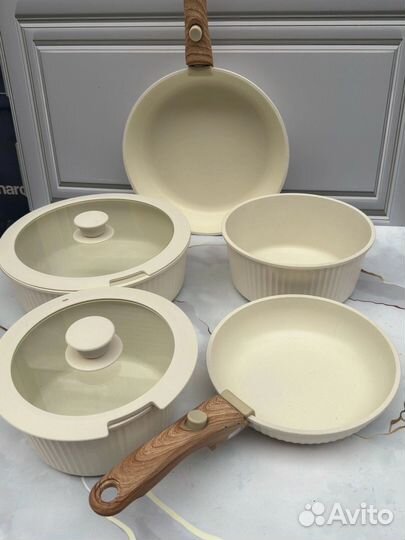 Набор кухонной посуды со съемной ручкой