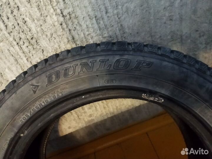 Dunlop SP Winter Ice 01 205/55 R16 94T