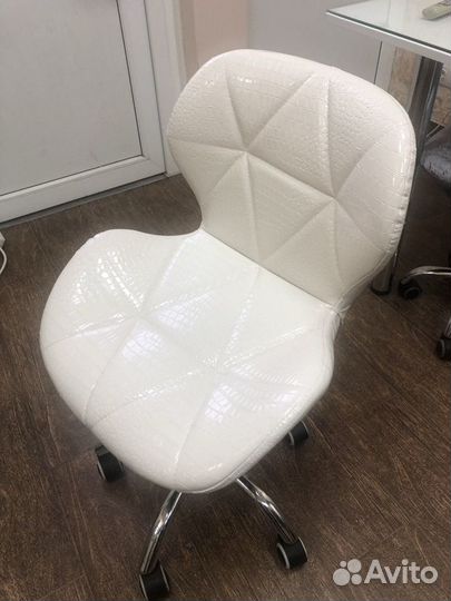 Парикмахерские принадлежности