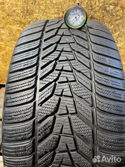 Hankook Winter I'Cept Evo 3 W330 245/40 R20