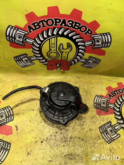 Моторчик печки LADA Granta