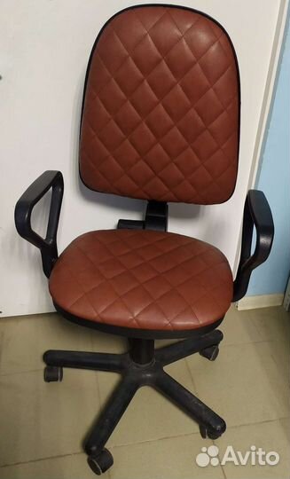 Компьютерное кресло