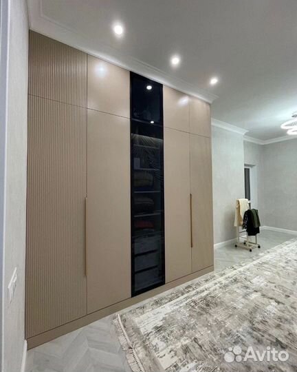 Шкаф распашной не IKEA