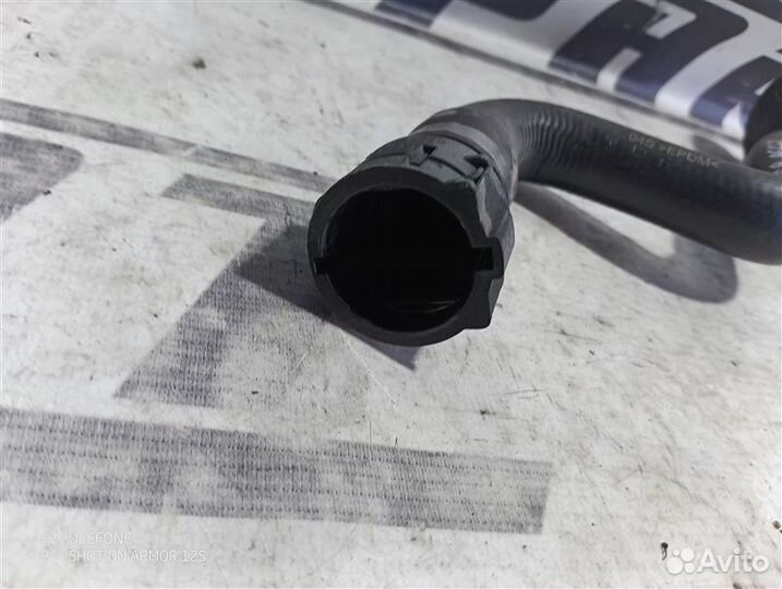 Патрубок системы охлаждения Audi A6 C7 3.0 CGW