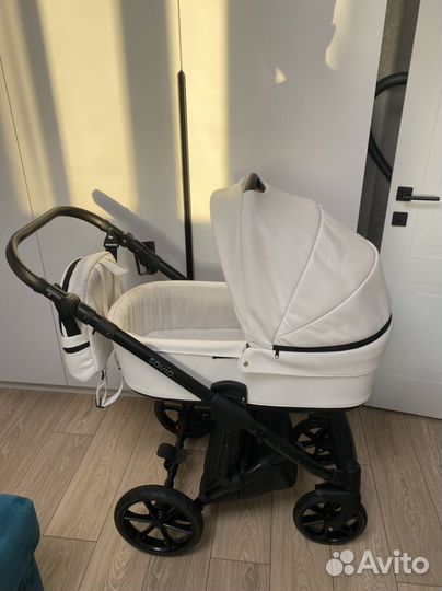 Коляска 2 в 1 Peppy Savio белая экокожа