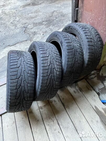 Marshal KW22 215/55 R17