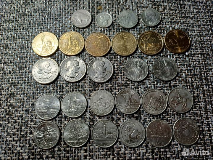 Лот юбилейных монет