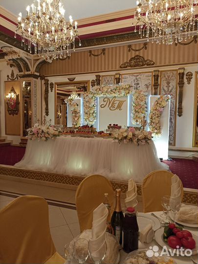 Оформление свадьбы, президиума, столы гостей