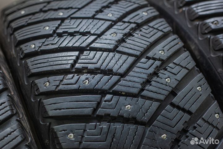 Goodyear UltraGrip Ice Arctic SUV 235/60 R18 107T