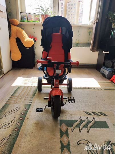 Трехколесный велосипед