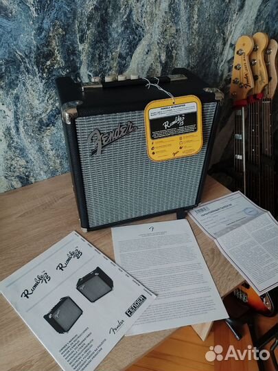 Басовый комбоусилитель Fender