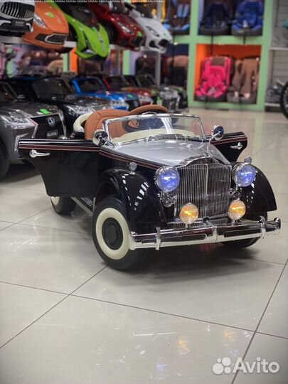 Полноприводный электромобиль