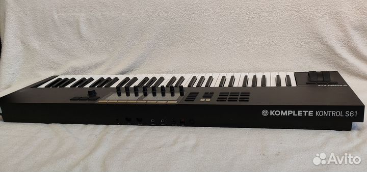 Midi-клавиатура Komplete Kontrol S61 Mk2