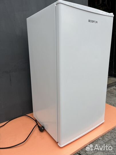 Холодильник маленький