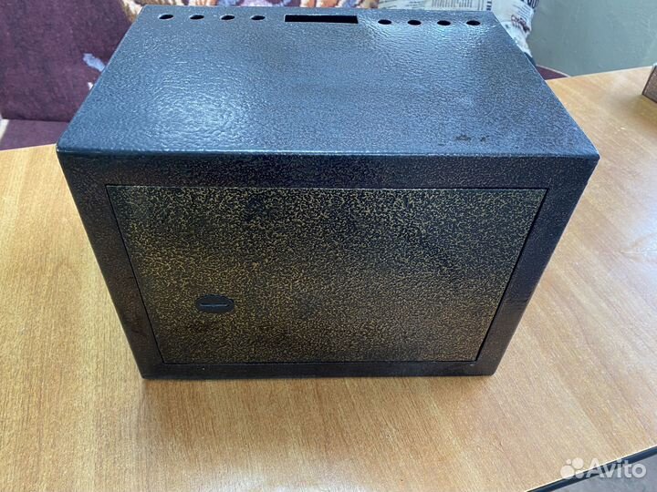 Оружейный сейф, сейф