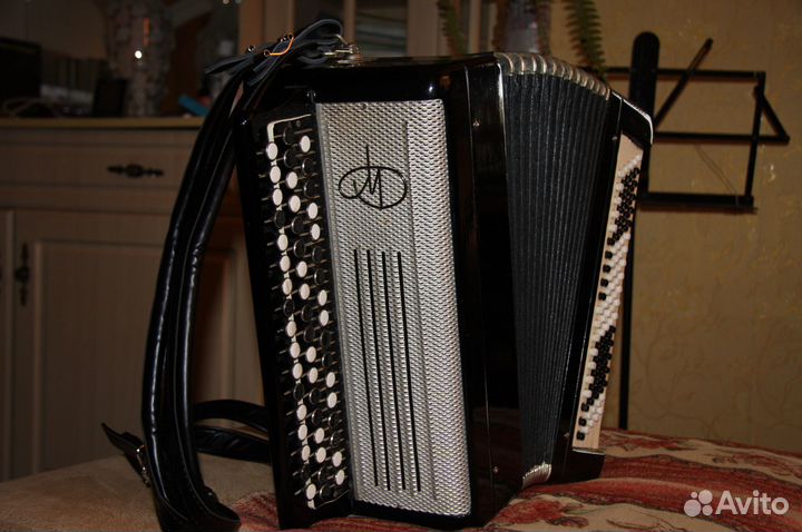 Баян ученический