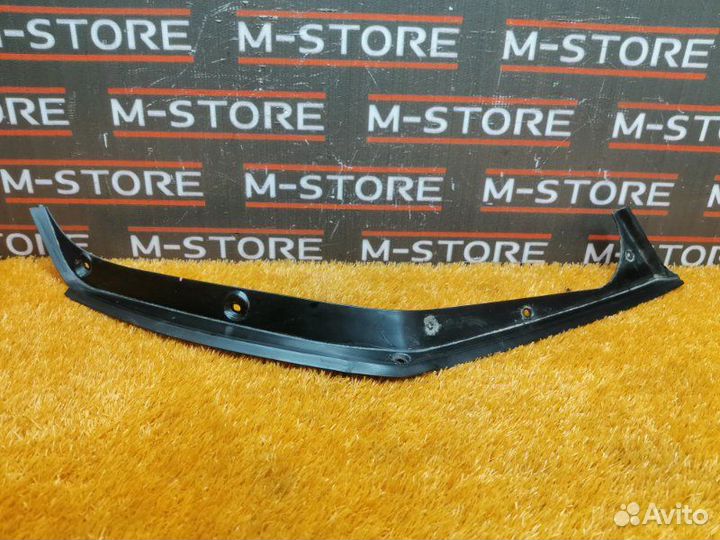 Водосток багажника правый Mercedes-Benz C-Class