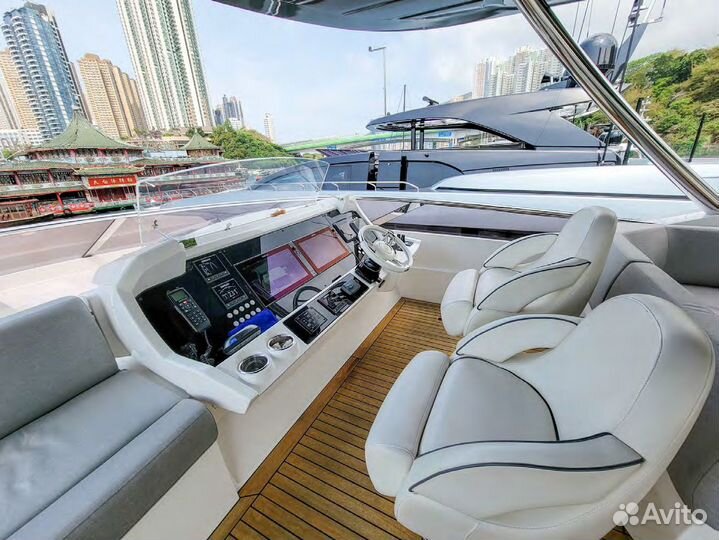 Моторная яхта Sunseeker 86 2015 г.в