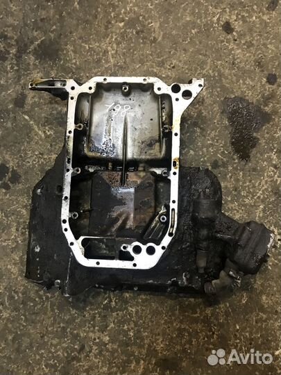 Поддон верхний Audi 100 С4