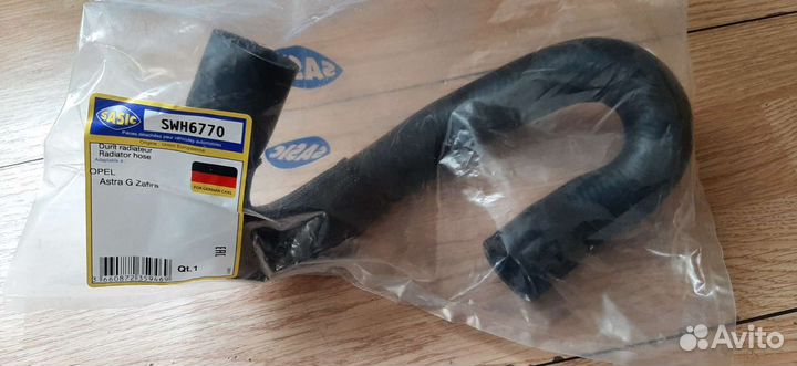 Патрубок системы охлаждения opel Astra G Zafira1.8