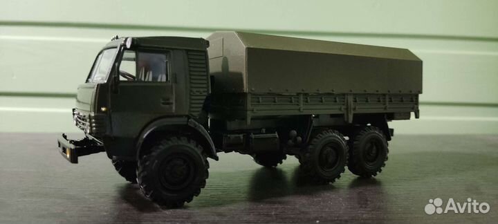 Модель автомобиля камаз 43101 с тентом