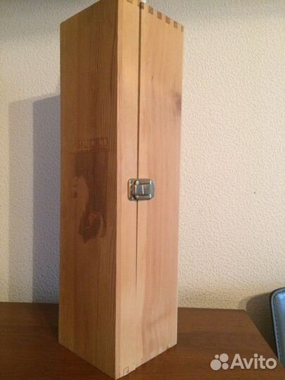 Подарочная деревянная коробка-футляр для бутылки