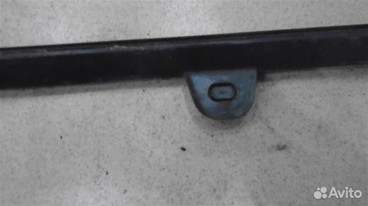 Уплотнитель двери задней левой верхняя часть Peug