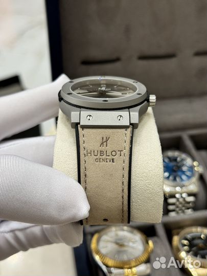 Часы hublot