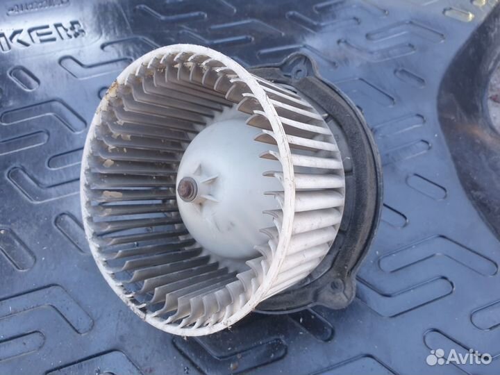 Моторчик отопителя печки Kia Sportage I Спортедж 1