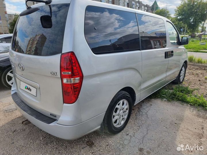 Hyundai Grand Starex 2.5 AT, 2008, 136 200 км