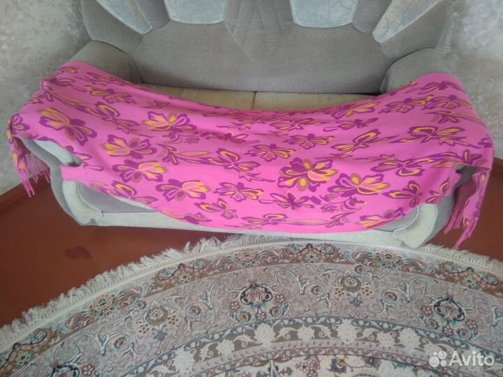 Шарф - накидка с рукавами