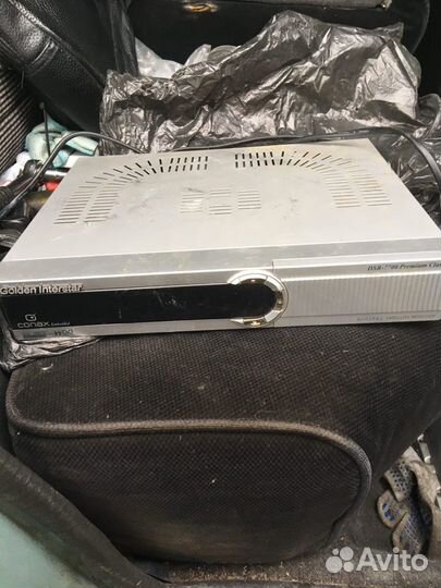 Спутниковый ресивер Golden Interstar