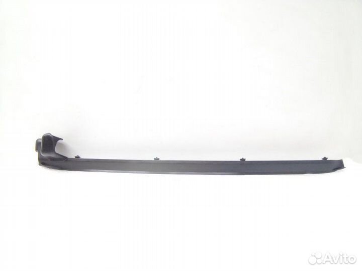 Уплотнитель двери задний правый Mercedes-Benz