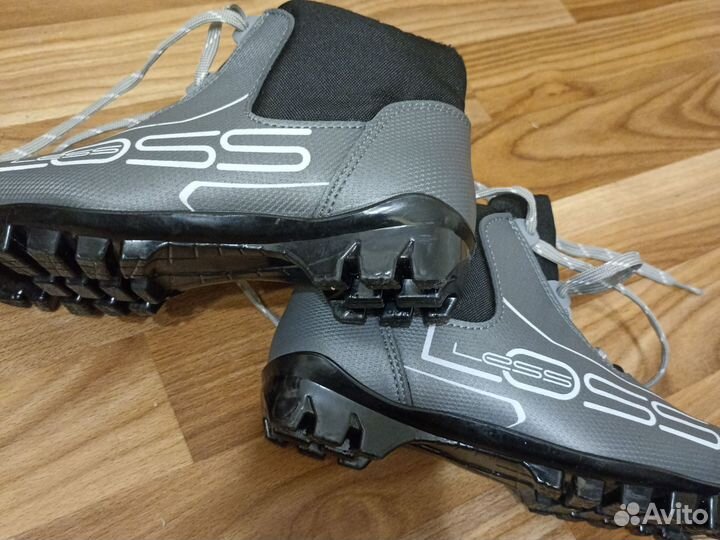 Лыжные ботинки 33 р-р