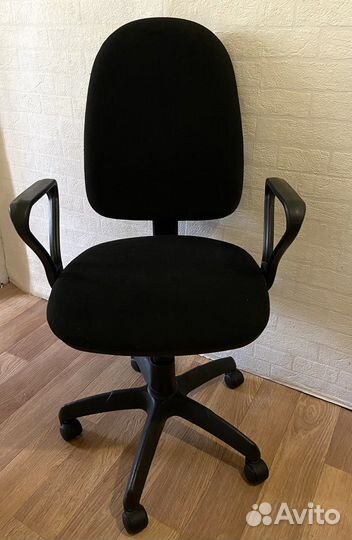 Компьютерное кресло
