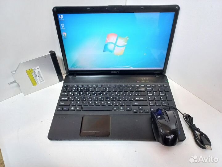 Ноутбук Sony Vaio PCG-71211v