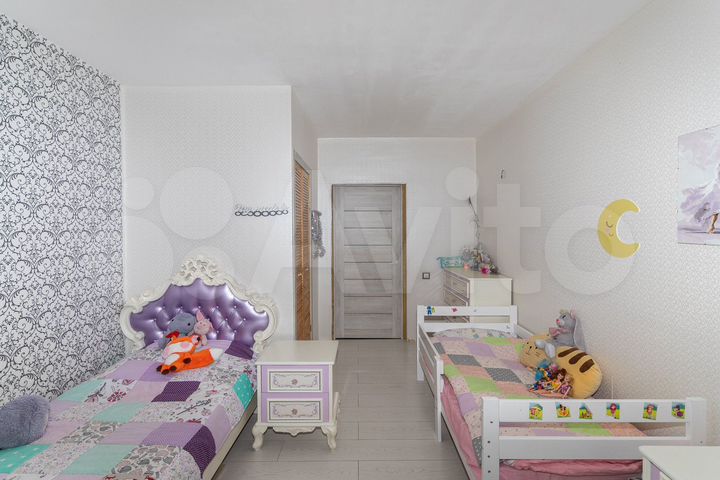 4-к. квартира, 95,6 м², 2/3 эт.