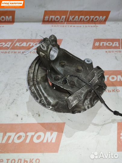 Кулак передний правый BMW 3 E90 2005 31216764443