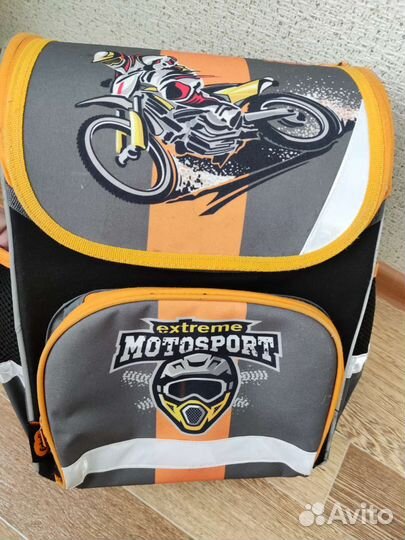 Рюкзак школьный