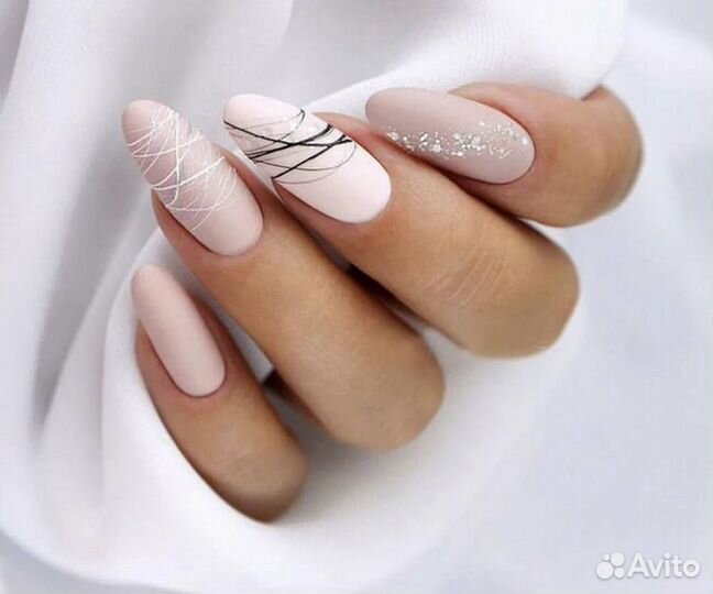 Маникюр, педикюр, оформление бровей