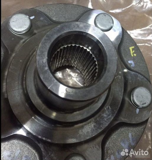 Ступица передняя Toyota Land Cruiser 200 2015—Н