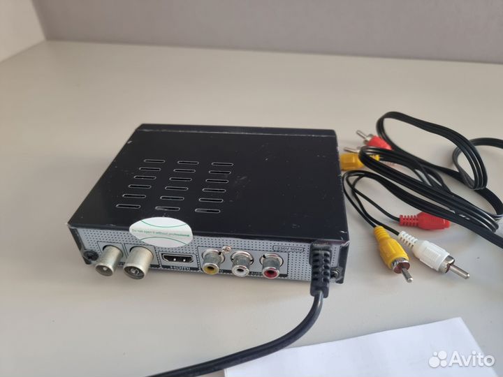 Цифровой телевизионный приёмник + TV антенна dexp