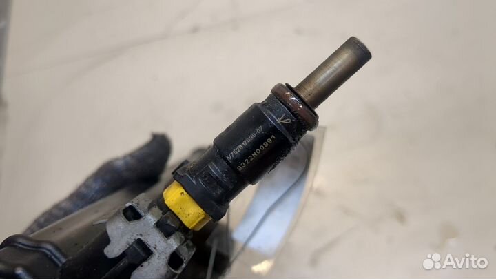 Форсунка топливная Peugeot 5008