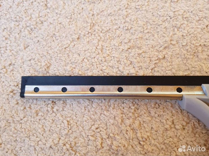 Стеклоочиститель для окон и авто